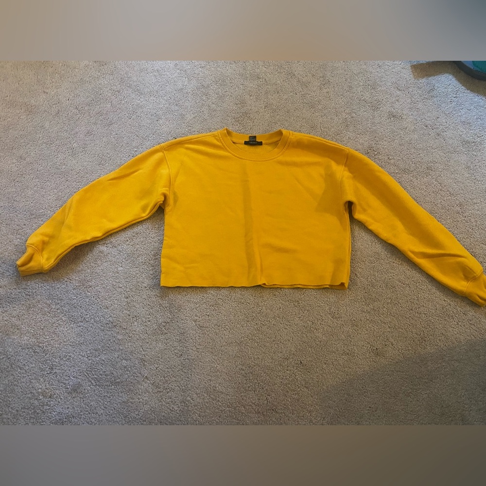 I am selling this sweater